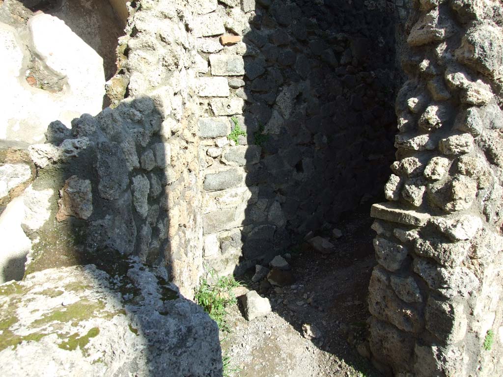 IX.3.2 Pompeii. March 2009. Corridor to kitchen and rooms on south side of house.