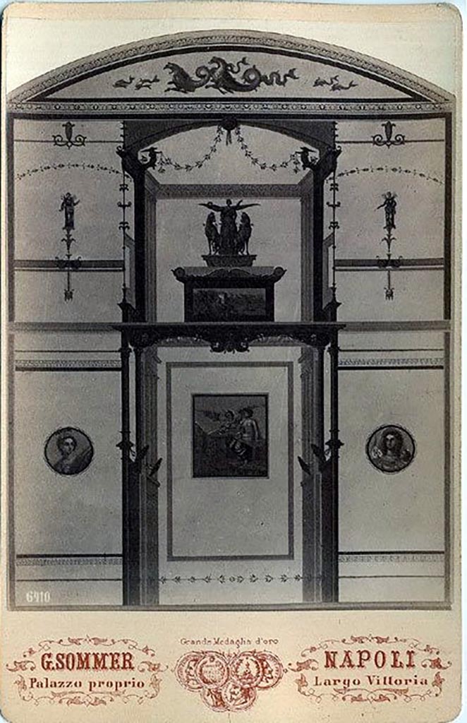 IX.3.5 Pompeii.
Room 5, north wall seen by Giorgio Sommer (1834-1914), numbered 6410.
(n.6410 - Disegno di affresco pompeiano).
Public domain, via Wikimedia Commons