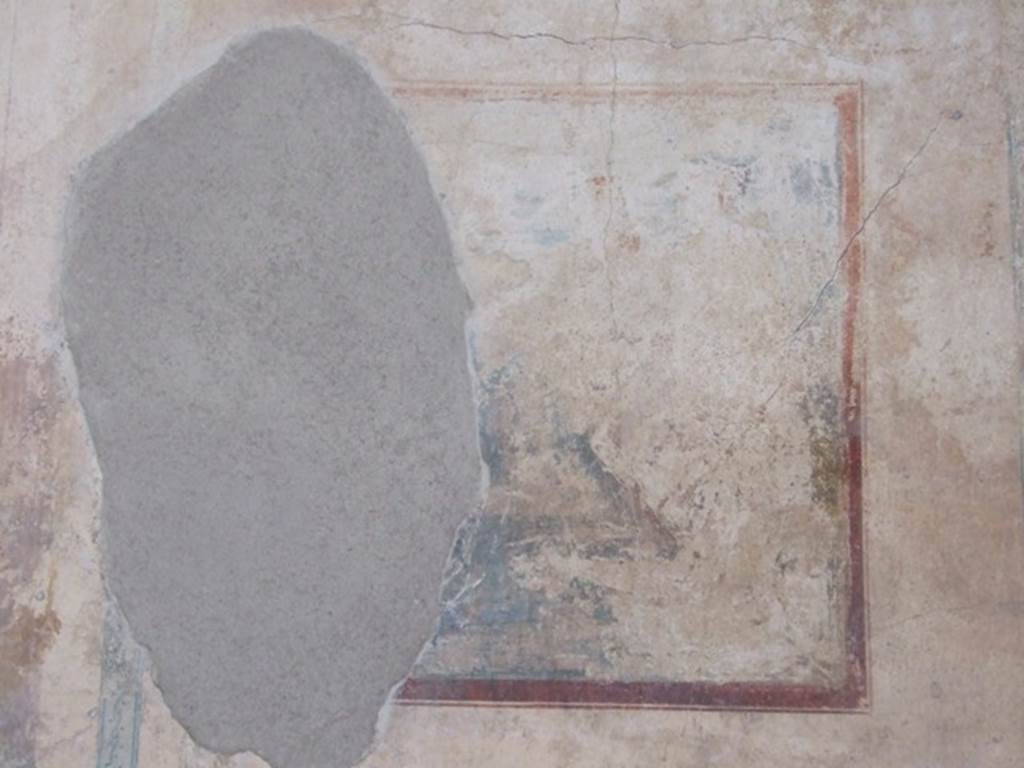 IX.3.5 Pompeii. March 2009. Room 5, centre panel in north wall. Remains of wall painting of Venus Pescatrice. See Helbig, W., 1868. Wandgemälde der vom Vesuv verschütteten Städte Campaniens. Leipzig: Breitkopf und Härtel. (354). See Bragantini, de Vos, Badoni, 1986. Pitture e Pavimenti di Pompei, Parte 3. Rome: ICCD. p. 435. See Schefold, K., 1957. Die Wände Pompejis. Berlin: De Gruyter. p. 247.