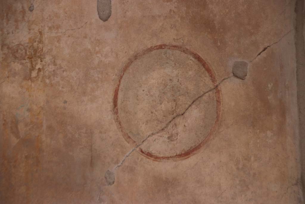 IX.3.5 Pompeii. October 2020. Room 5, remains of painted medallion of bust of Aphrodite from east end of north wall.
Photo courtesy of Klaus Heese.