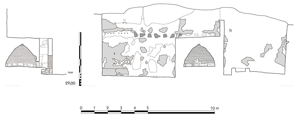 Fig. 65  Pompi, boulangerie IX 3, 10-12  lvation de la faade et coupe transversale du four. 
chelle : 1/100.
Relev / dessin : F. Fouriaux / S. Mencarelli  EFR.
