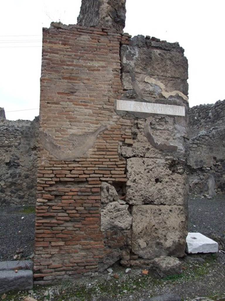 Front pilaster between IX.3.13 and IX.3.14. December 2007