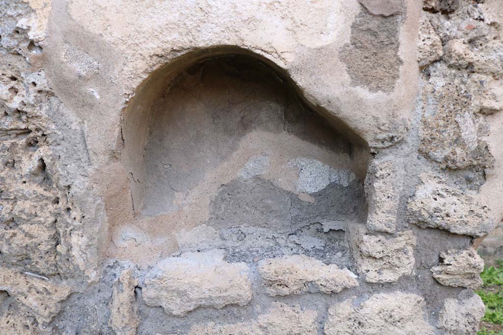 IX.3.14 Pompeii. December 2018. Niche in north wall, above altar. Photo courtesy of Aude Durand.