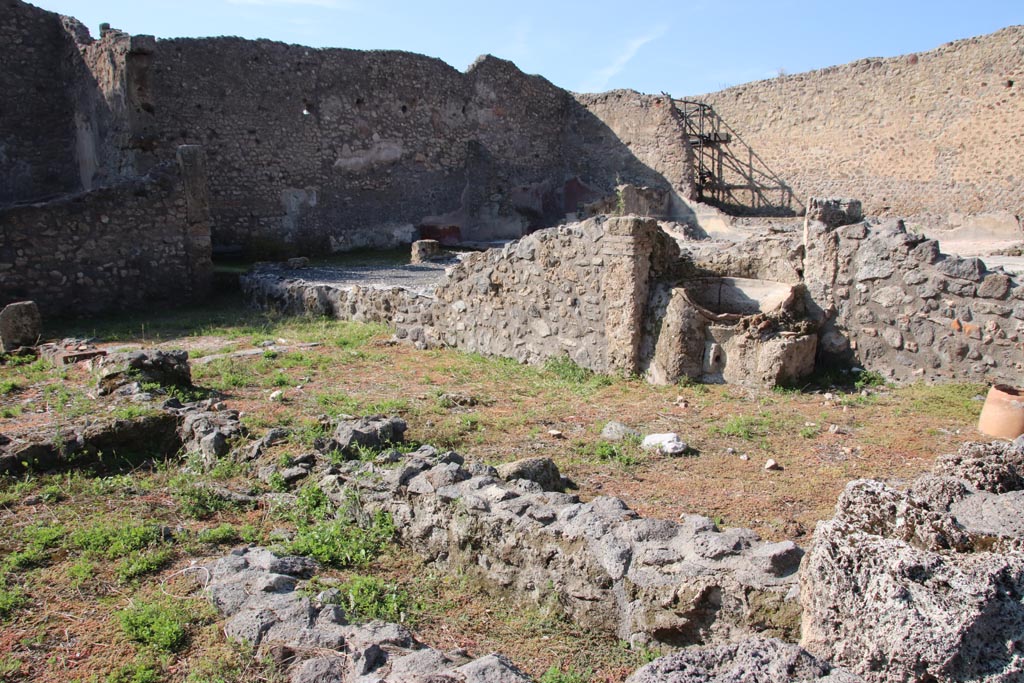 IX.3.21 and IX.3.22 Pompeii. October 2022. Looking north-west. Photo courtesy of Klaus Heese.