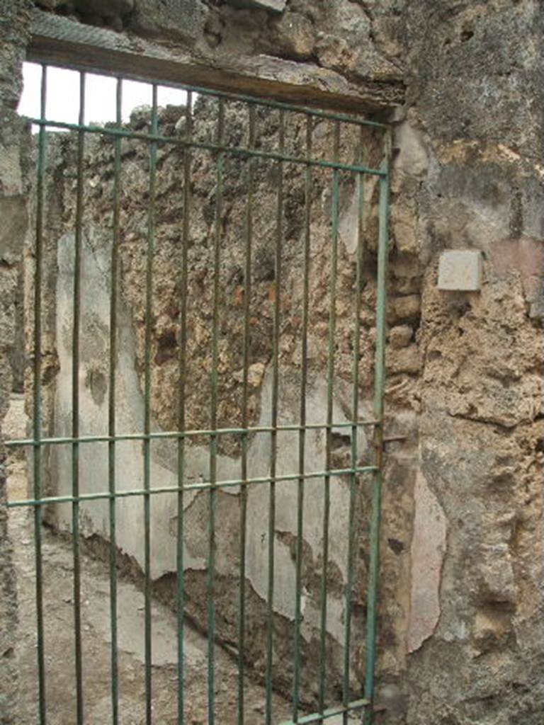 IX.3.24  House.    
Rear entrance of IX.3.5