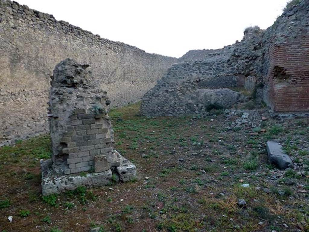 IX.4.15 Pompeii. September 2011. South-east corner of baths complex area “t”, looking west. This is the location of the cistern mentioned by Mau and in the Fox Collection photograph above. Photo courtesy of Michael Binns.