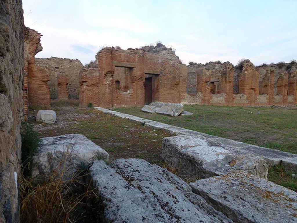 IX.4.18 Pompeii. September 2011. Looking east from entrance doorway along north side to vestibule i.  Photo courtesy of Michael Binns.
