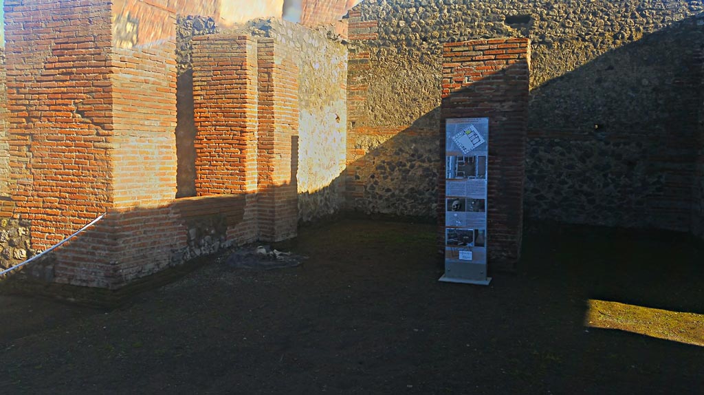 IX.4.18 Pompeii. December 2019.
Looking north-east across room “i” towards skeleton outside room "n". Photo courtesy of Giuseppe Ciaramella.