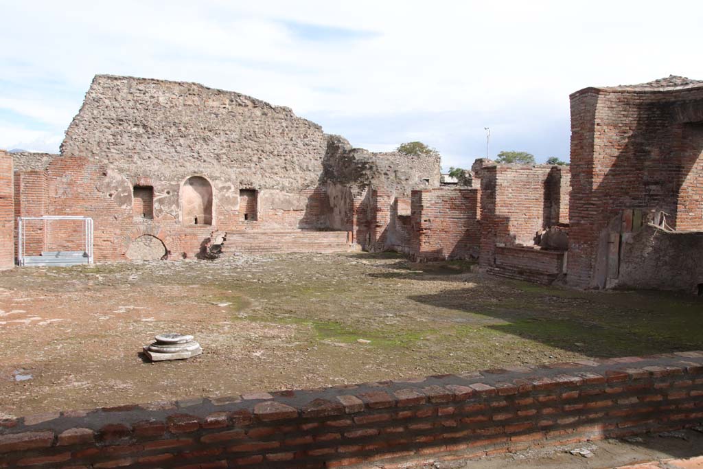 IX.4.18 Pompeii. October 2020. Room “s”, caldarium, looking across to south-east corner. Photo courtesy of Klaus Heese.