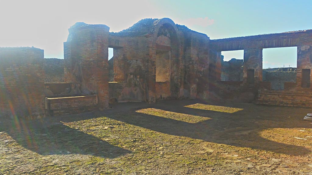 IX.4.18 Pompeii. December 2019. Caldarium “s”, looking towards south-west corner. Photo courtesy of Giuseppe Ciaramella.