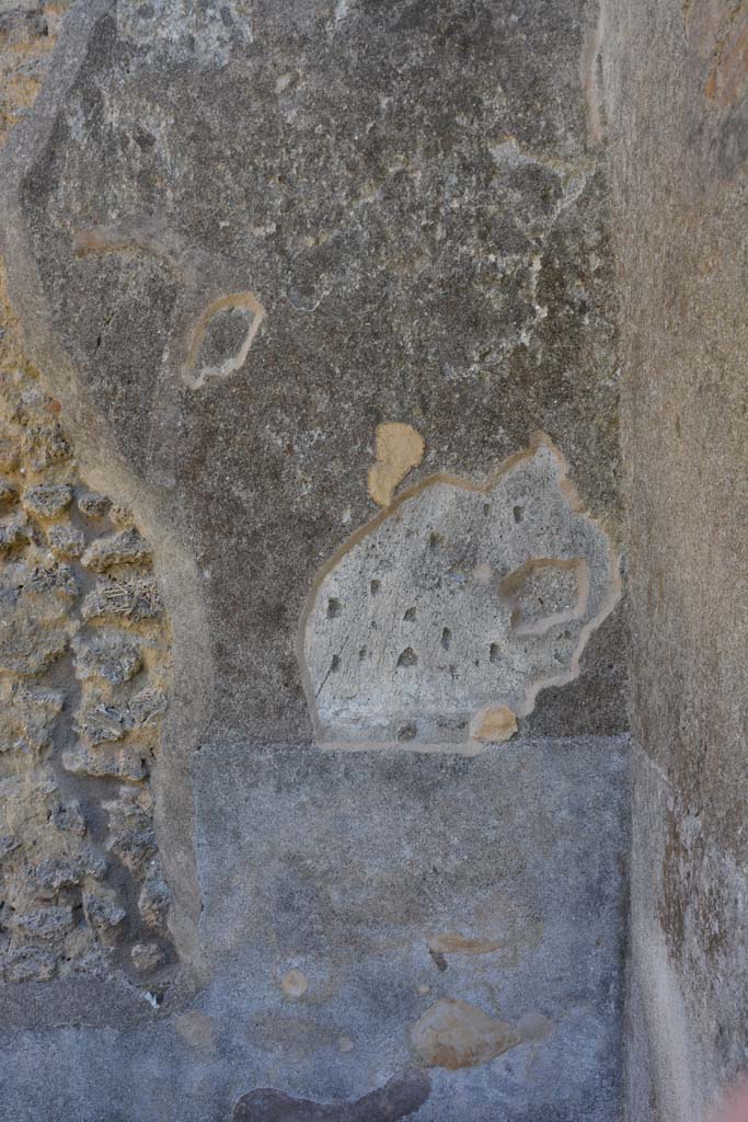 IX.5.2 Pompeii. May 2017. Room ‘e’, east wall and south-east corner.
Foto Christian Beck, ERC Grant 681269 DÉCOR.