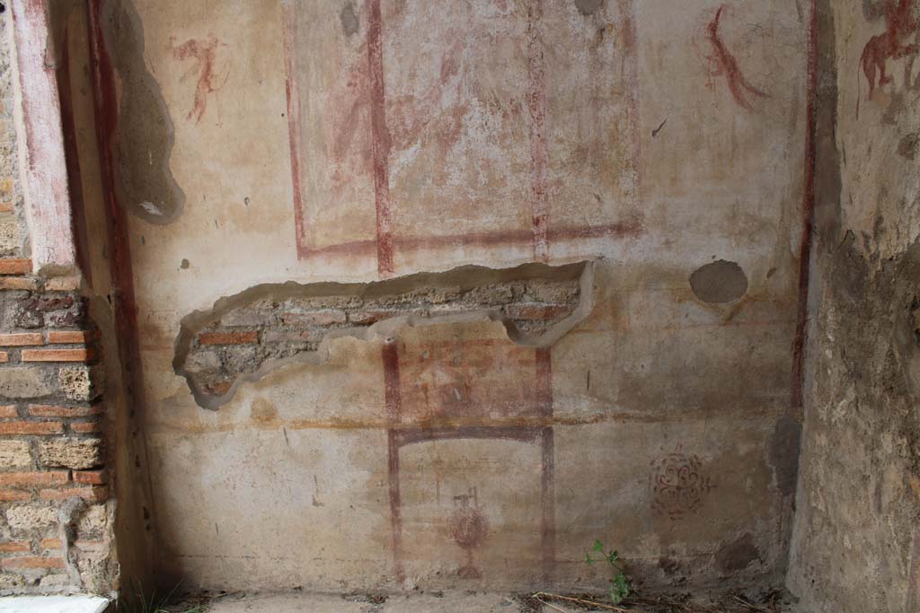 IX.5.2 Pompeii. May 2019. Room ‘c’, lower north wall.
Foto Christian Beck, ERC Grant 681269 DÉCOR.