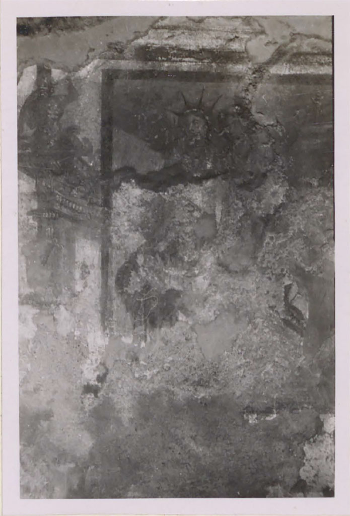 IX.5.2 Pompeii. Pre-1942. Room ‘c’, painting from east wall possibly showing Helios.
According to Warscher, this photo wrongly showed the remains of decoration in room “f”, but which read room ‘c’.
See Warscher, T. 1942. Catalogo illustrato degli affreschi del Museo Nazionale di Napoli. Sala LXXX. Vol.2. Rome, Swedish Institute.
DAIR 40.806. Photo © Deutsches Archäologisches Institut, Abteilung Rom, Arkiv.