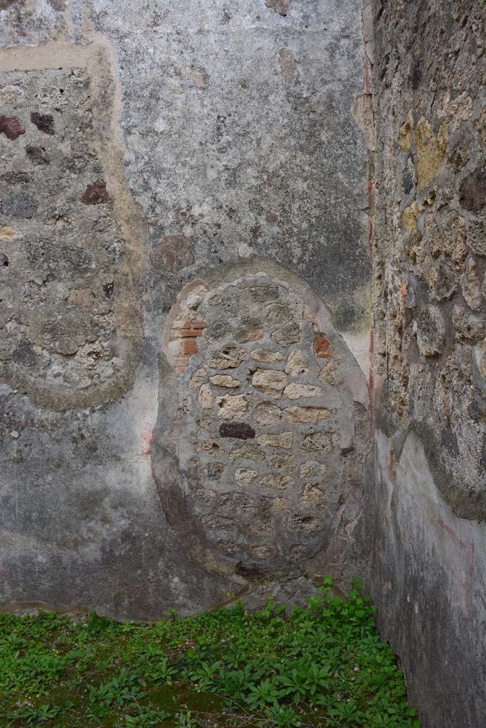IX.5.2 Pompeii. March 2017. Room ‘i’, looking towards south wall in south-west corner.
Foto Christian Beck, ERC Grant 681269 DÉCOR.