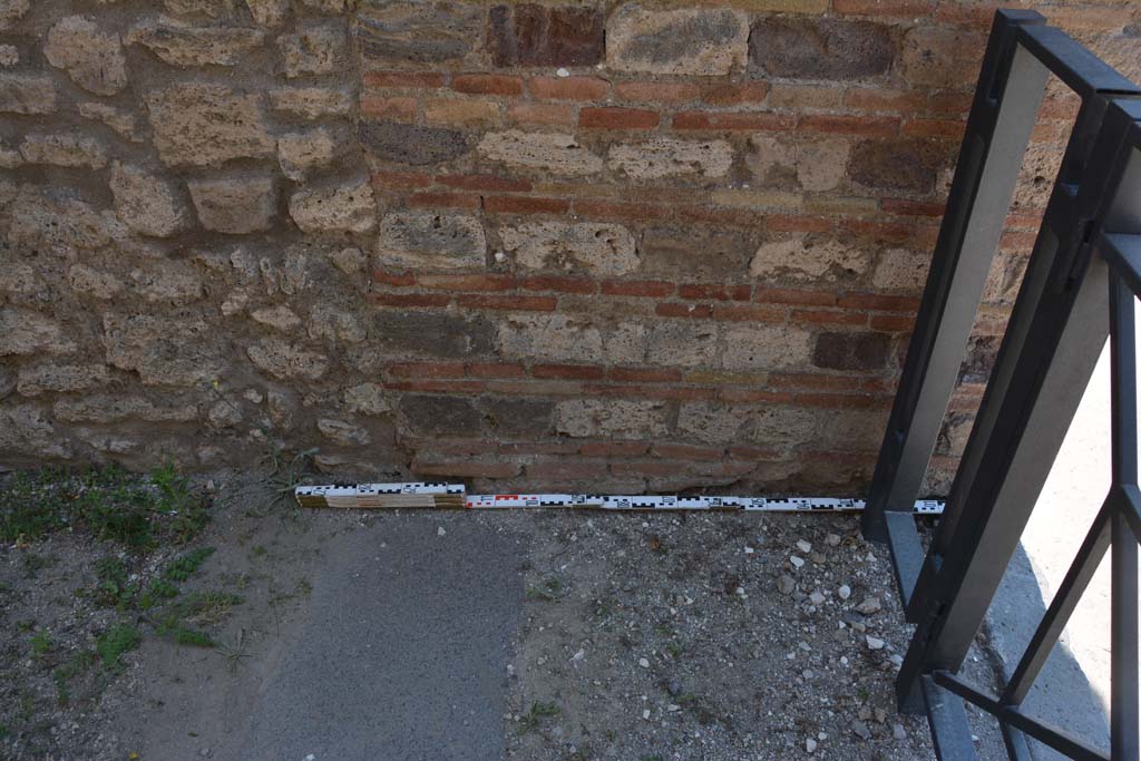 IX.5.2 Pompeii. May 2017. Room ‘a’, detail from west side of vestibule.
Foto Christian Beck, ERC Grant 681269 DÉCOR.