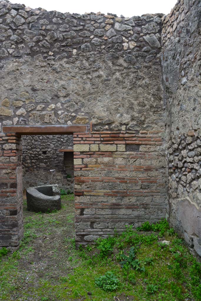 IX.5.4 Pompeii. March 2017. Room c, south wall in south-west corner.
Foto Christian Beck, ERC Grant 681269 DÉCOR.