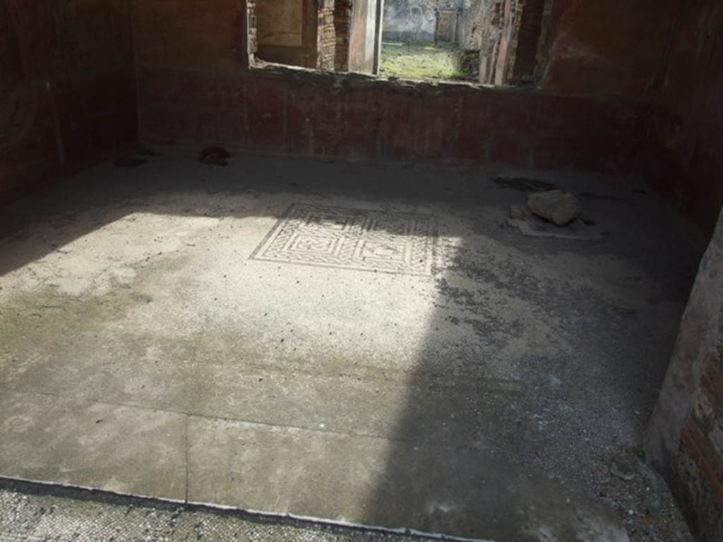 IX.5.6. December 2007. Room 10. Tablinum with window overlooking room 9 and garden area.