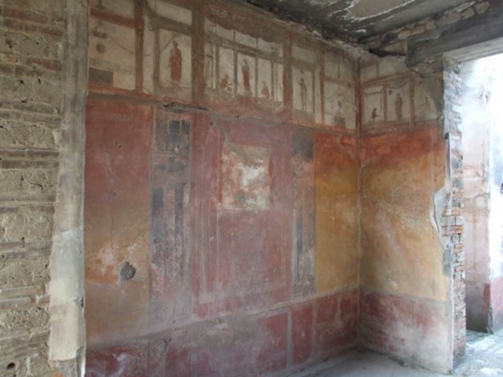 IX.5.6 Pompeii. December 2007. Room 10, tablinum. West wall looking north-west through window from room 9.
According to Schefold, the wall painting in the centre of the west wall was Paris and Oinone (Oenone).
See Schefold, K., 1957. Die Wande Pompejis. Berlin: De Gruyter. (p. 254)
See Sogliano, A., 1879. Le pitture murali campane scoverte negli anni 1867-79. Napoli: (p. 127, no.623).