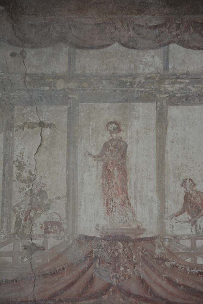 IX.5.6 Pompeii. May 2017. Room i, upper east wall, detail of figure in centre.
Foto Christian Beck, ERC Grant 681269 DÉCOR