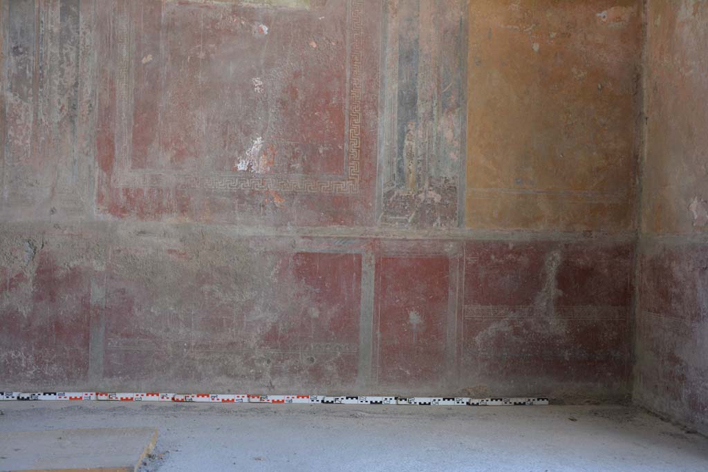 IX.5.6 Pompeii. May 2017. Room i, zoccolo on west wall at north end.
Foto Christian Beck, ERC Grant 681269 DÉCOR.