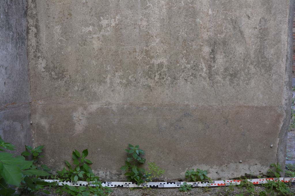 IX.5.6 Pompeii. May 2017. Room o, looking towards lower west wall, with doorway on right.
Foto Christian Beck, ERC Grant 681269 DÉCOR.