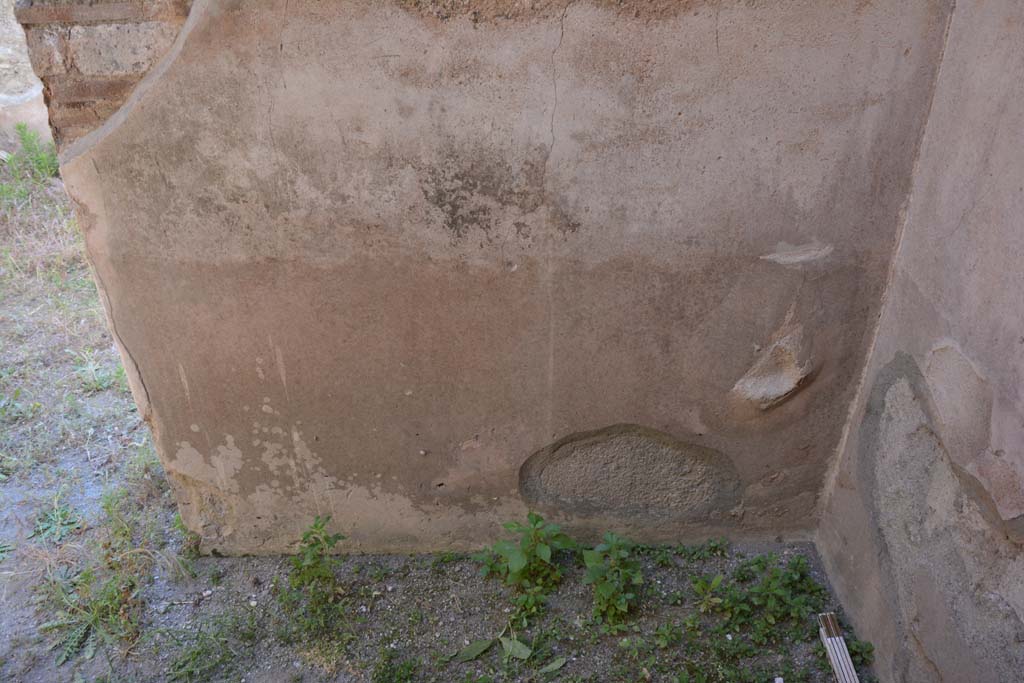 IX.5.6 Pompeii. May 2017. Room p, west wall in north-west corner.
Foto Christian Beck, ERC Grant 681269 DÉCOR.