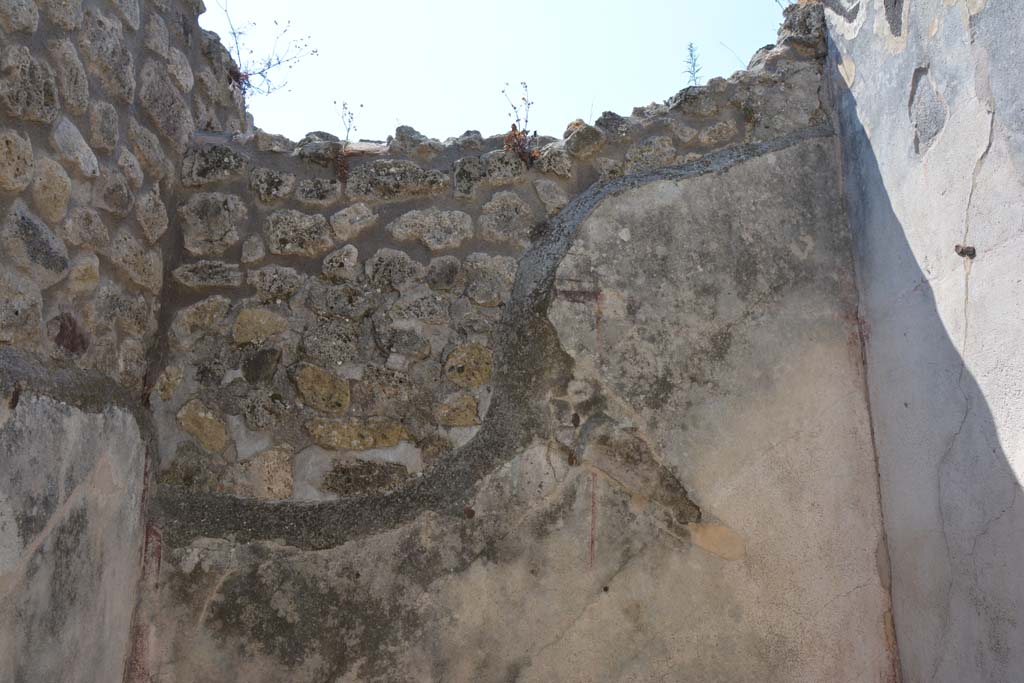 IX.5.6 Pompeii. May 2017. Room r, upper south wall.
Foto Christian Beck, ERC Grant 681269 DÉCOR.