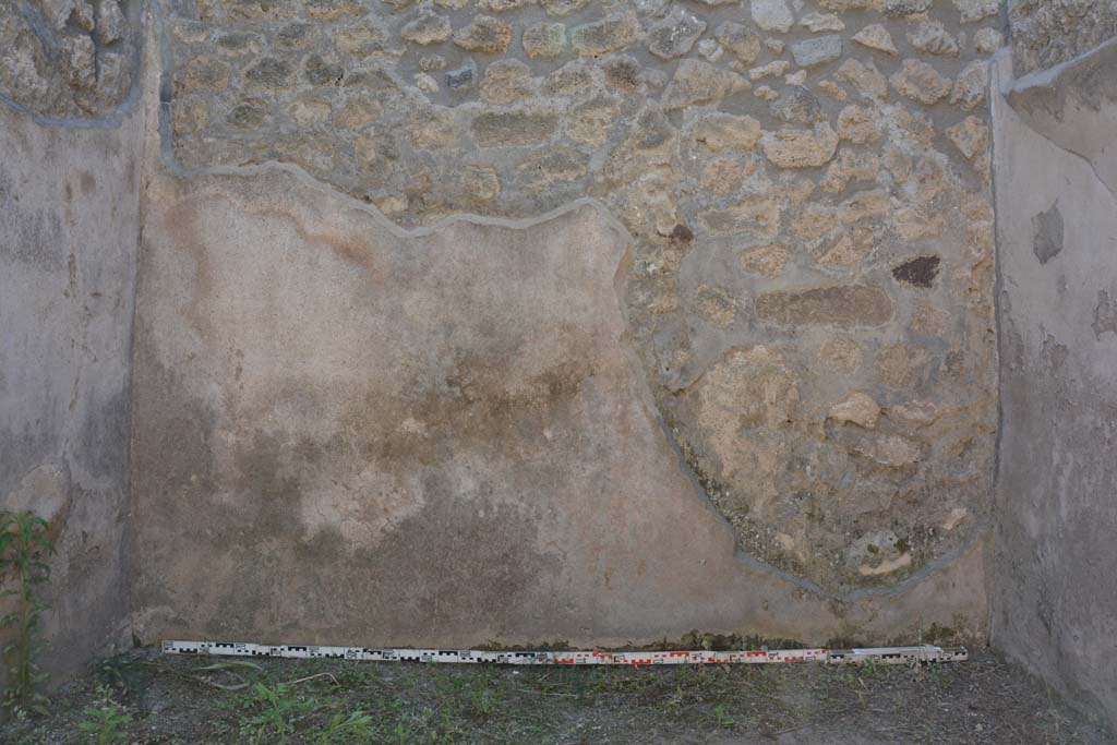 IX.5.6 Pompeii. May 2017. Room b, looking towards lower west wall.
Foto Christian Beck, ERC Grant 681269 DÉCOR.