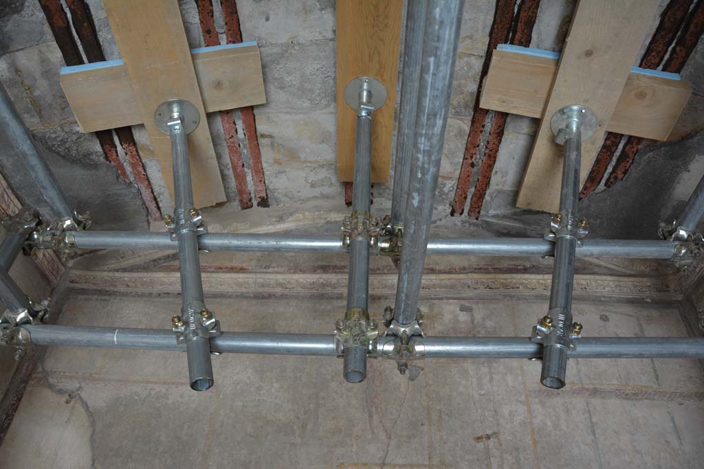 IX.5.6 Pompeii. May 2017. Room h, upper west wall.
Foto Christian Beck, ERC Grant 681269 DÉCOR.