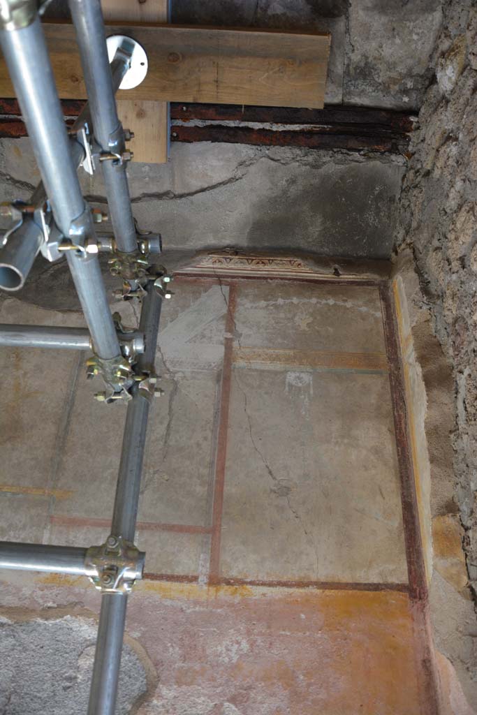 IX.5.6 Pompeii. May 2017. Room g, upper south wall at west end.
Foto Christian Beck, ERC Grant 681269 DÉCOR.