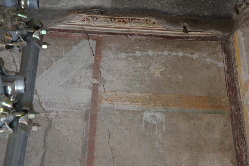 IX.5.6 Pompeii. May 2017. Room g, detail from upper south wall near south-west corner.
Foto Christian Beck, ERC Grant 681269 DÉCOR.