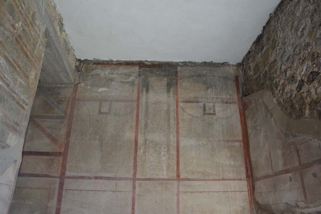 IX.5.6 Pompeii. May 2017.
Room l (L), upper east wall, (this also could also be described as the upper east wall of room k’).
Foto Christian Beck, ERC Grant 681269 DÉCOR.