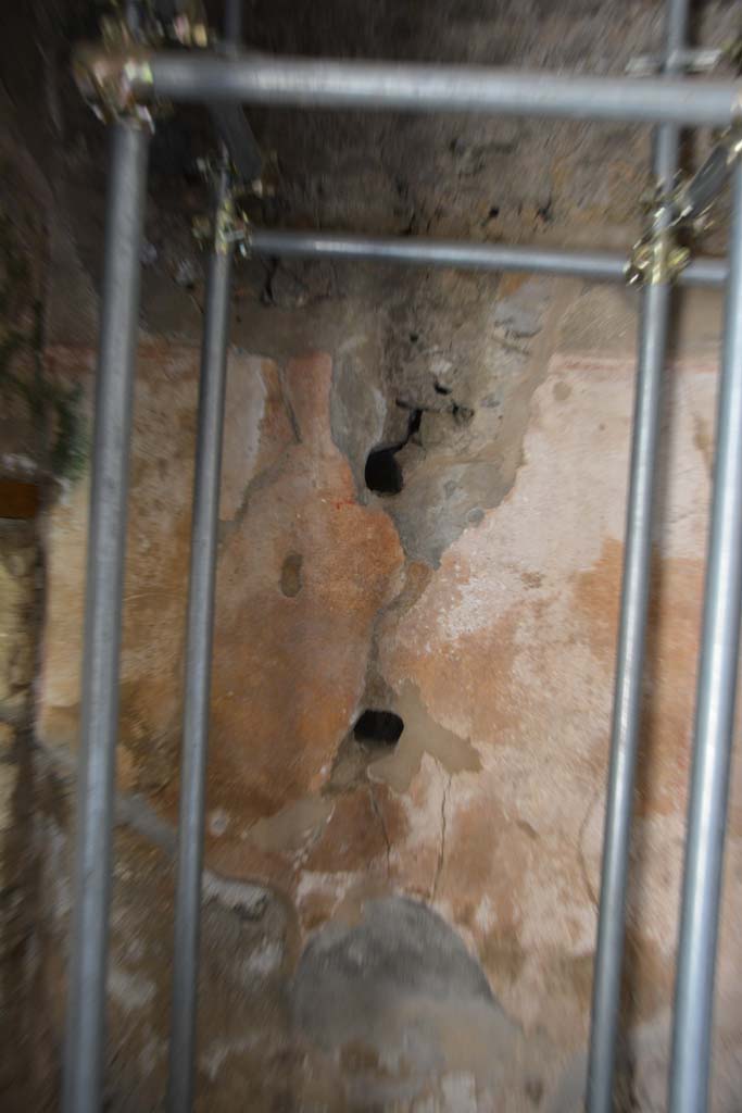 IX.5.6 Pompeii. May 2017. Room m, looking towards west wall at south end.
Foto Christian Beck, ERC Grant 681269 DÉCOR.