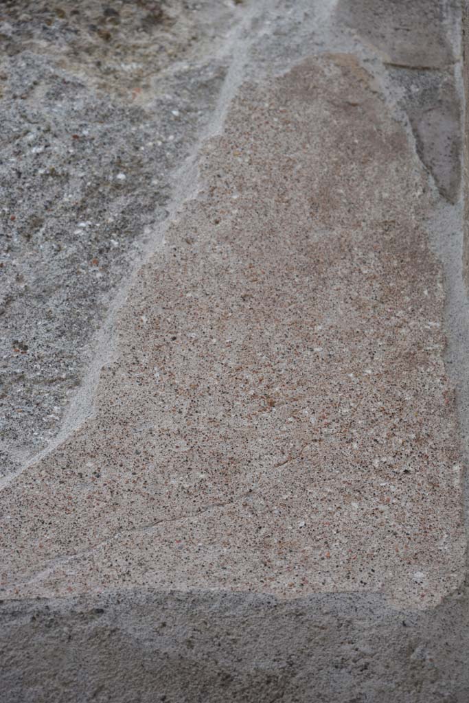 IX.5.8 Pompeii. May 2017. Detail from upper east wall in south-east corner.
Foto Christian Beck, ERC Grant 681269 DÉCOR.