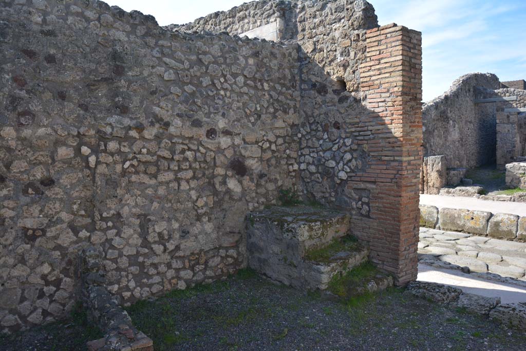 IX.5.8, Pompeii. March 2017. Looking towards north-west corner with three steps of the base of the steps to upper floor.
Foto Christian Beck, ERC Grant 681269 DÉCOR.