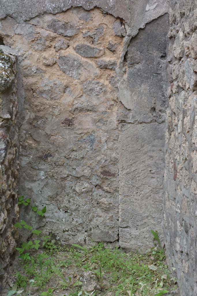 IX.5.10 Pompeii. May 2017. South wall of latrine.
Foto Christian Beck, ERC Grant 681269 DÉCOR.