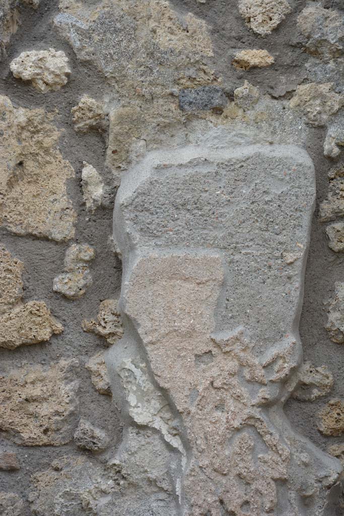 IX.5.10 Pompeii. May 2017. Detail from west wall at north end of shop-room.
Foto Christian Beck, ERC Grant 681269 DÉCOR.