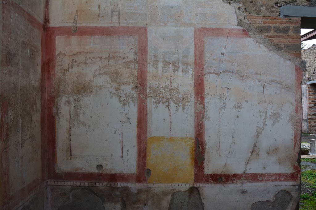 IX.5.11 Pompeii. March 2017. Room k, looking towards north wall with doorway to atrium b, on right.
Foto Christian Beck, ERC Grant 681269 DCOR.
