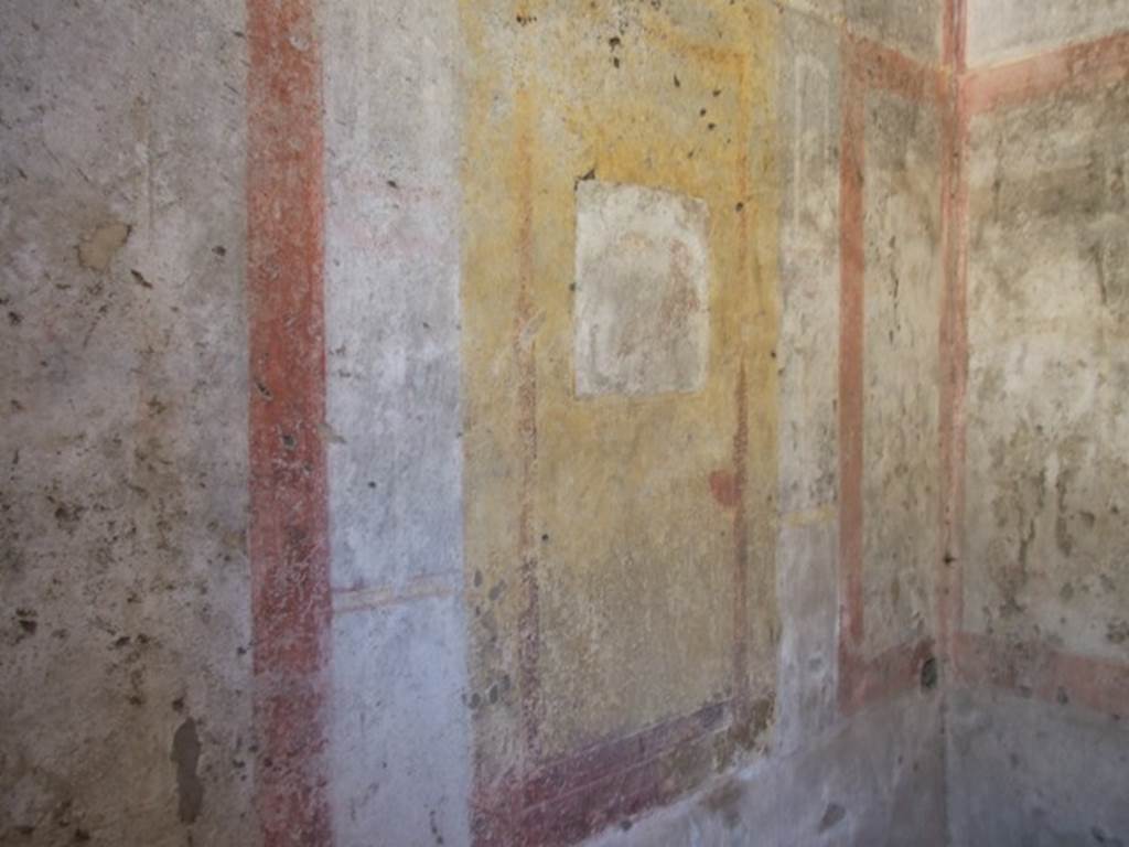 IX.5.11 Pompeii. December 2007. Room f, looking west along south wall of cubiculum.