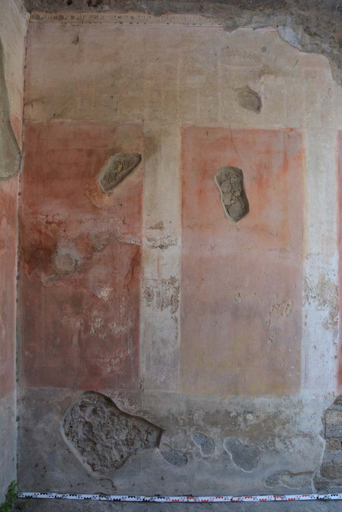 IX.5.11 Pompeii. May 2017. Room e, looking towards north wall at west end.
Foto Christian Beck, ERC Grant 681269 DCOR.

