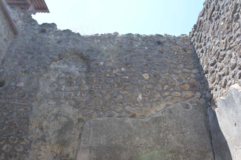 IX.5.11 Pompeii. May 2017. Room d, upper west wall. 
Foto Christian Beck, ERC Grant 681269 DCOR.
