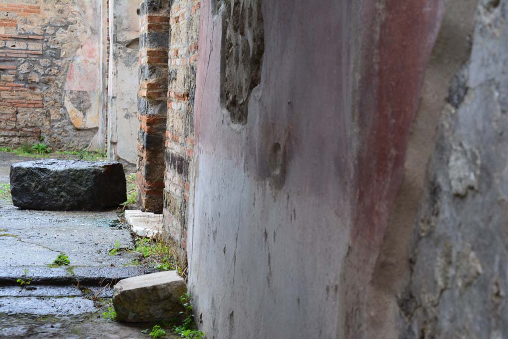 IX.5.11 Pompeii. March 2017. Room m, looking north along east wall. 
Foto Christian Beck, ERC Grant 681269 DCOR.

