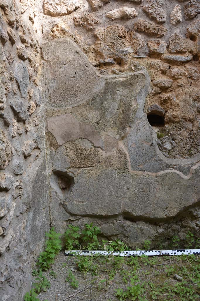 IX.5.11 Pompeii. May 2017. Room o, south wall in south-east corner.
Foto Christian Beck, ERC Grant 681269 DCOR.
