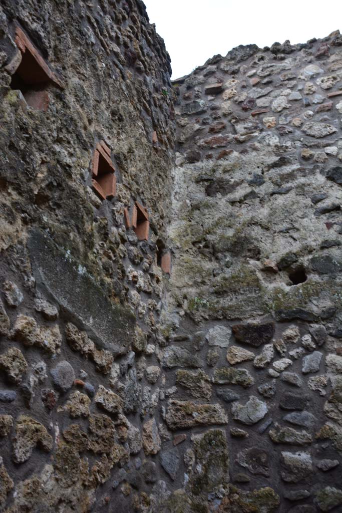 IX.5.11 Pompeii. March 2017. Room q, upper south-west corner.
Foto Christian Beck, ERC Grant 681269 DÉCOR.
