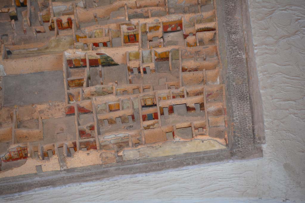 IX.5.11-13 Pompeii. July 2017. Looking west towards rooms in north-east corner of insula, lower right.
From cork model in Naples Archaeological Museum.
Foto Annette Haug, ERC Grant 681269 DÉCOR.
