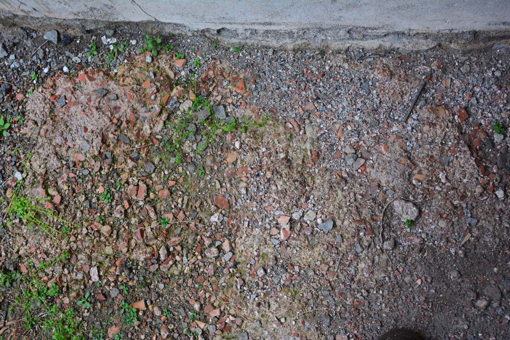 IX.5.11 Pompeii. March 2017. Room h, detail of flooring near north wall.
Foto Christian Beck, ERC Grant 681269 DCOR.
