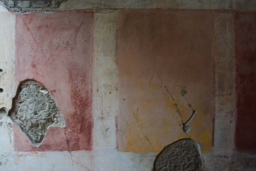 IX.5.11 Pompeii. March 2017. Room h, panel at west end and centre of north wall.
Foto Christian Beck, ERC Grant 681269 DCOR.
