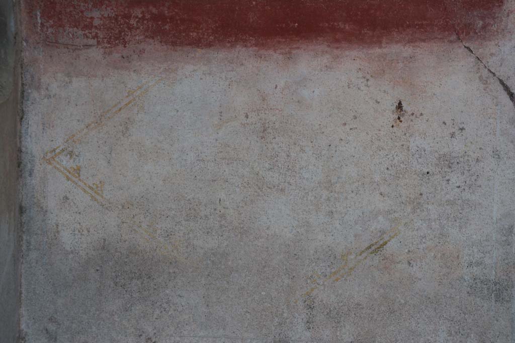 IX.5.11 Pompeii. March 2017. Room h, detail of painted zoccolo on lower east wall at north end. 
Foto Christian Beck, ERC Grant 681269 DCOR.
