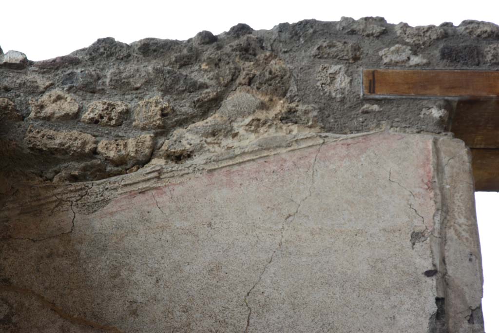 IX.5.11 Pompeii. March 2017. Room i, upper south wall at east side of window. 
Foto Christian Beck, ERC Grant 681269 DCOR.

