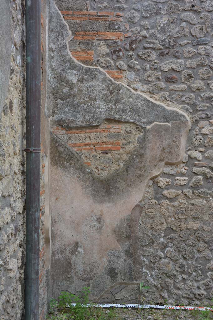 IX.5.12 Pompeii. May 2017. Detail from west wall at south end.
Foto Christian Beck, ERC Grant 681269 DÉCOR.